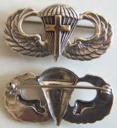 WW II Chaplain Paratrooper Wing Sterling Pin Back
