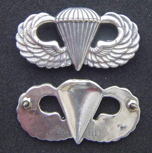 Post WWII Paratrooper Badge Assman