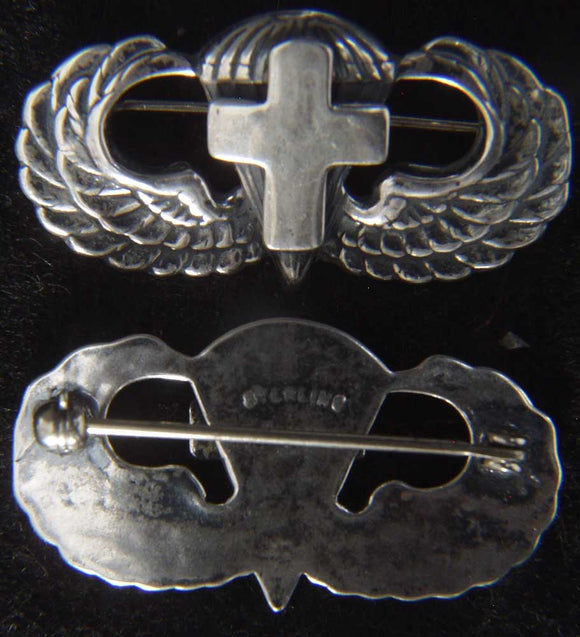WW II Chaplain Paratrooper Wing Sterling Pin Back with Latin Cross